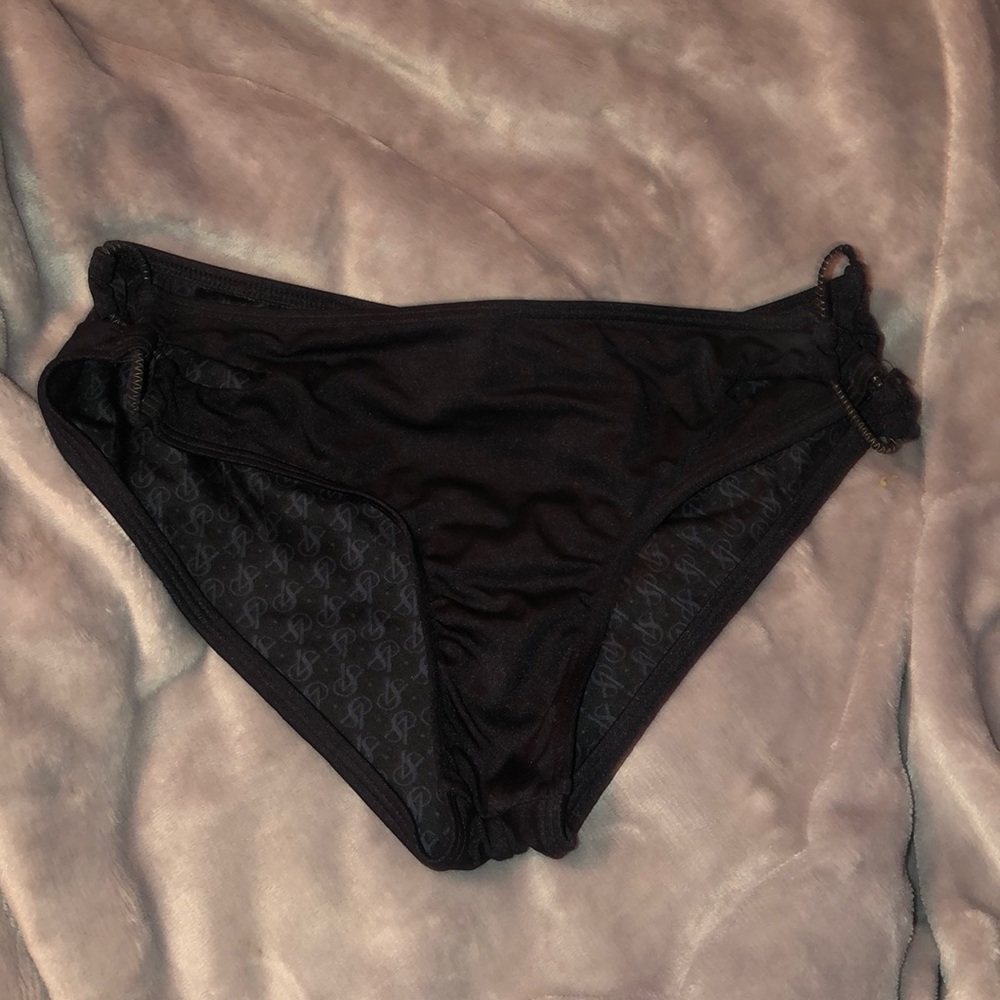 Victoria’s Secret hipster cut out full coverage